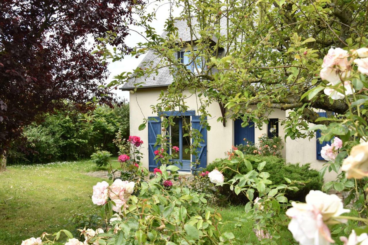 Gites Bellevue Et Mascaret Courtils Luaran gambar